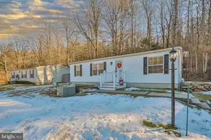 1215 Blue Mountain Cir, Saylorsburg, PA 18353 - Photo 1