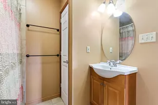 2247 Reo Dr, Effort, PA 18330 - Photo 33