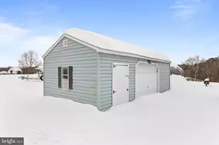 380 Cherry Lane Rd, Bartonsville, PA 18321 - Photo 5