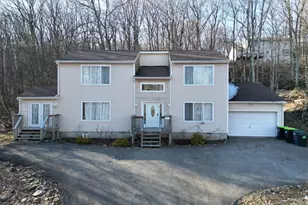 27 Brunswick Dr, Mount Pocono, PA 18344 - Photo 3