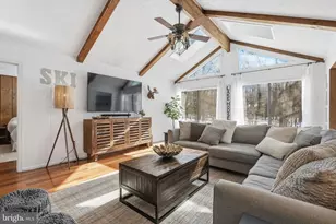 2105 Blue Ox Rd, Pocono Pines, PA 18350 - Photo 15