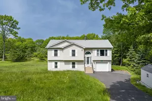 1019 Cricket Ln, Long Pond, PA 18334 - Photo 27