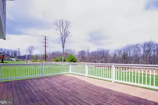 1019 Cricket Ln, Long Pond, PA 18334 - Photo 29