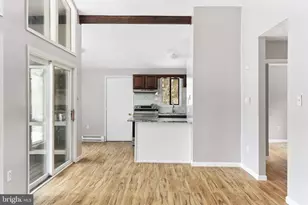 6522 Runnymead Ln, Tobyhanna, PA 18466 - Photo 9