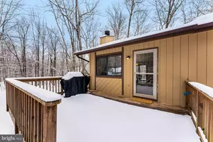 391 Berry Ln, Pocono Lake, PA 18347 - Photo 41