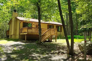391 Berry Ln, Pocono Lake, PA 18347 - Photo 3