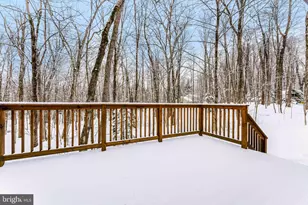 391 Berry Ln, Pocono Lake, PA 18347 - Photo 33