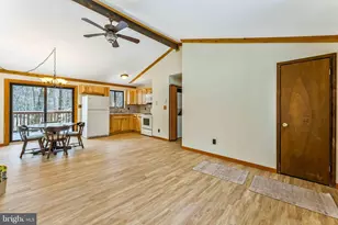 391 Berry Ln, Pocono Lake, PA 18347 - Photo 11