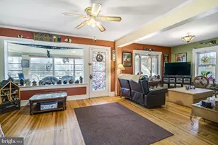 2101 Lakeside Dr, Tobyhanna, PA 18466 - Photo 15