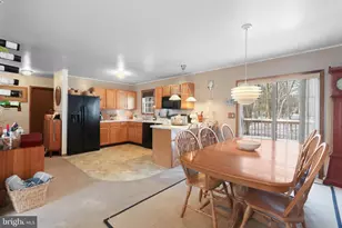 462 Country Pl Dr, Tobyhanna, PA 18466 - Photo 9