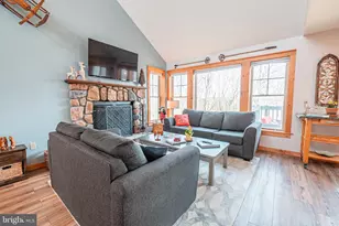 208 Sycamore Ct, Tannersville, PA 18372 - Photo 9