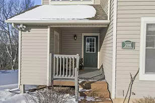 208 Sycamore Ct, Tannersville, PA 18372 - Photo 3