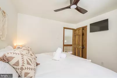 2206 Chatham Court, Middle Smithfield, PA 18324 - Photo 11