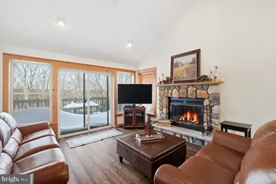207 Sycamore Court, Tannersville, PA 18372 - Photo 5