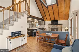 7698 Lake Shore Dr, Pocono Lake, PA 18347 - Photo 29