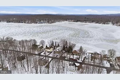 7698 Lake Shore Drive, Pocono Lake, PA 18347 - Photo 15