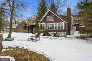 7698 Lake Shore Dr, Pocono Lake, PA 18347 - Photo 9