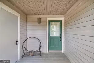 183 Hawthorne Ct, Tannersville, PA 18372 - Photo 5