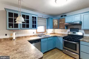 316 Reagan Dr, East Stroudsburg, PA 18301 - Photo 17