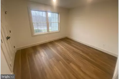 1087 Mount Tom Road #204, East Stroudsburg, PA 18301 - Photo 5