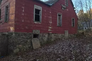 15 Spruce St, Mount Pocono, PA 18344 - Photo 1