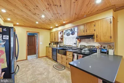 2487 Mountain Road, Stroudsburg, PA 18360 - Photo 17