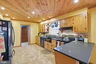 2487 Mountain Rd, Stroudsburg, PA 18360 - Photo 17