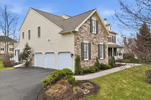 718 Cypress Dr, East Stroudsburg, PA 18302 - Photo 5