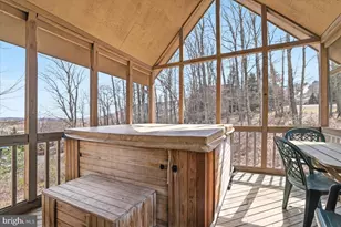 111 High Mountain Ln, Tannersville, PA 18372 - Photo 33