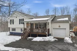 199 Magic Mountain Rd, Henryville, PA 18332 - Photo 1