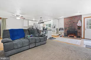 1544 County Park Rd, Gilbert, PA 18331 - Photo 11