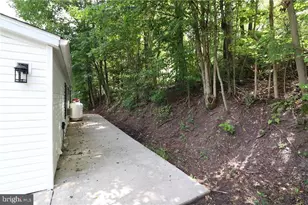 1215 Blue Mountain Cir, Saylorsburg, PA 18353 - Photo 37