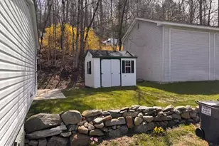 1215 Blue Mountain Cir, Saylorsburg, PA 18353 - Photo 41