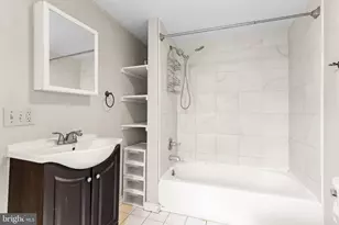 605 Wallace St, Stroudsburg, PA 18360 - Photo 21