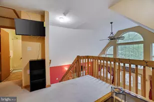 7118 Winnebago Dr, Pocono Lake, PA 18347 - Photo 25