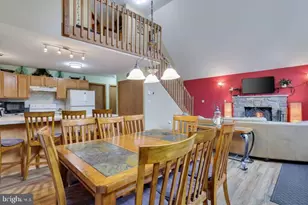 7118 Winnebago Dr, Pocono Lake, PA 18347 - Photo 9