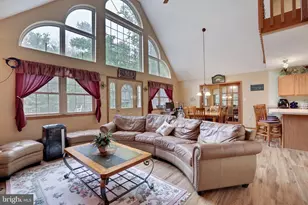 7118 Winnebago Dr, Pocono Lake, PA 18347 - Photo 7