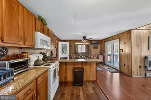 2038 Beaver Run Rd, Pocono Lake, PA 18347 - Photo 9