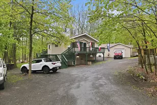 149 McMichaels Ct, Stroudsburg, PA 18360 - Photo 9