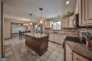 114 Hollow Dr, Stroudsburg, PA 18360 - Photo 15