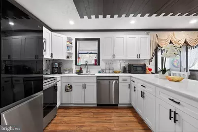 8962 Pheasant Lane, Tobyhanna, PA 18466 - Photo 11