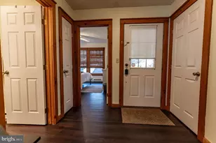 412 Hickory Dr, Tannersville, PA 18372 - Photo 3