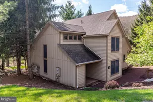 412 Hickory Dr, Tannersville, PA 18372 - Photo 1