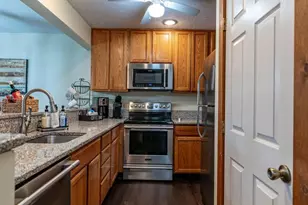 412 Hickory Dr, Tannersville, PA 18372 - Photo 17