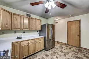 2204 Branchwood Ct, East Stroudsburg, PA 18302 - Photo 19