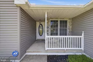166 Regency Ln, Brodheadsville, PA 18322 - Photo 7