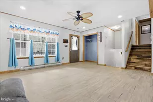 199 Magic Mountain Rd, Henryville, PA 18332 - Photo 9
