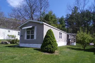 141 Gold Ln, Stroudsburg, PA 18360 - Photo 3