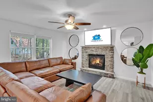 8595 Periwinkle Dr, Tobyhanna, PA 18466 - Photo 11