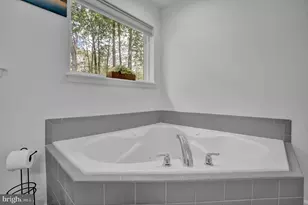 8595 Periwinkle Dr, Tobyhanna, PA 18466 - Photo 21